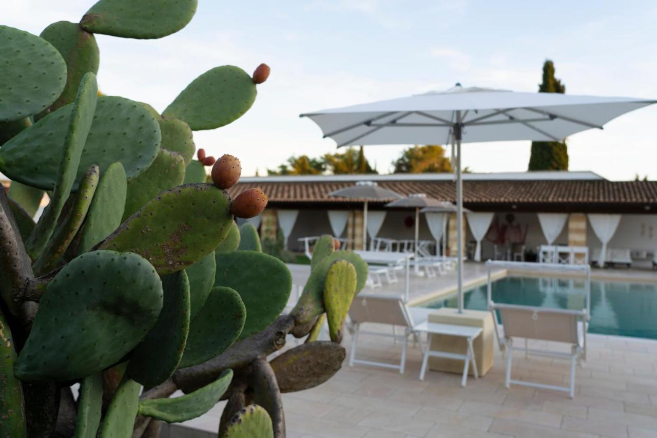 Masseria Tenuta Flora Maria Leverano Exteriör bild