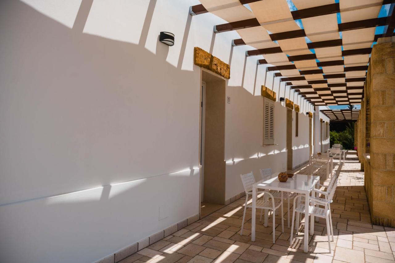 Masseria Tenuta Flora Maria Leverano Exteriör bild