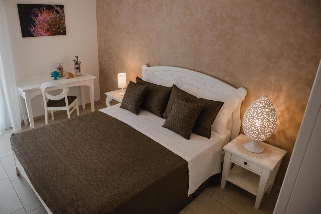 Masseria Tenuta Flora Maria Leverano Exteriör bild